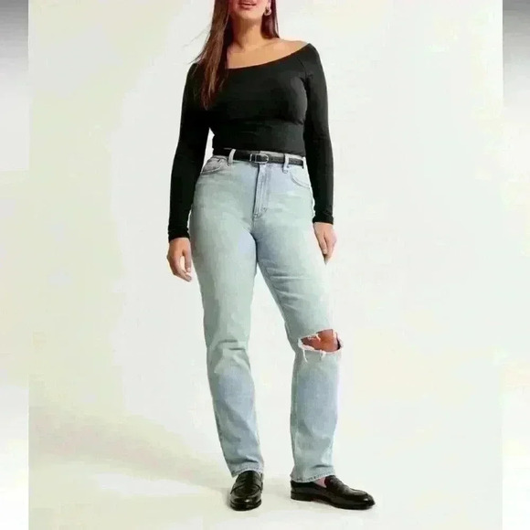 Abercrombie Curve Love Ultra High Rise 90s Straight Jean sz 36/22S - Picture 1 of 11